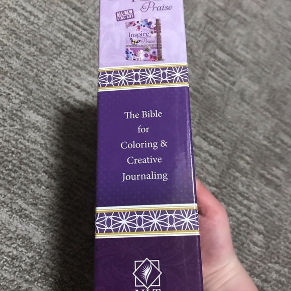 Inspire Bible for Creative Journaling - Picture 2 of 14